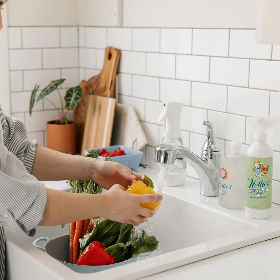 Fruit And Veggie Wash, 474ml - Nellie's